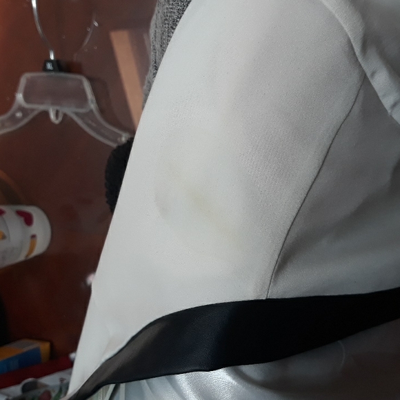 White blazer - Picture 4 of 4